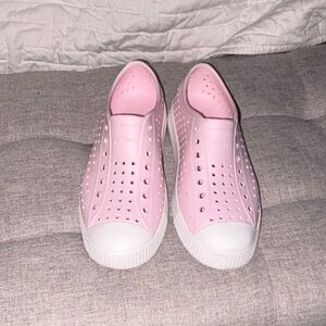 Native Women's Light Pink Perforated Sneakers